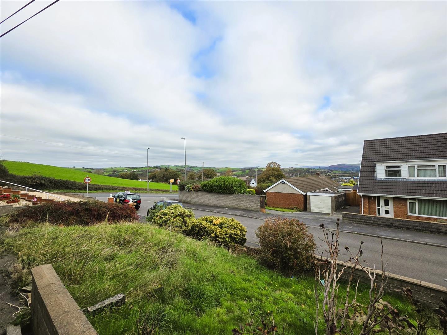 Cleviston Park, Llangennech, Llanelli, SA14 9UW